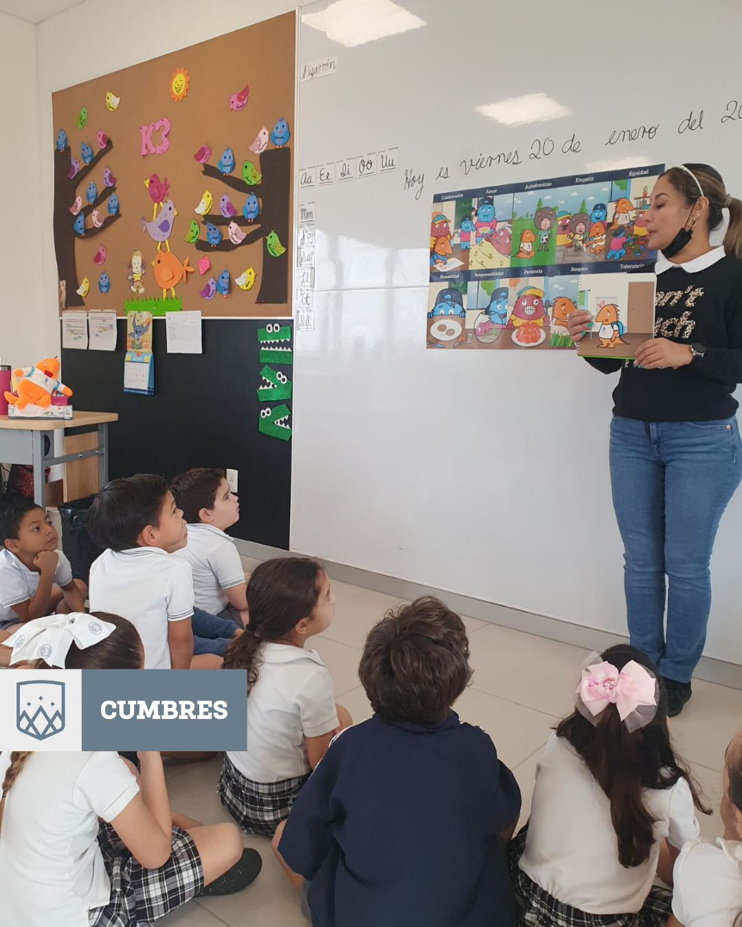 Alumnos de primaria en clase de Cumbres Veracruz